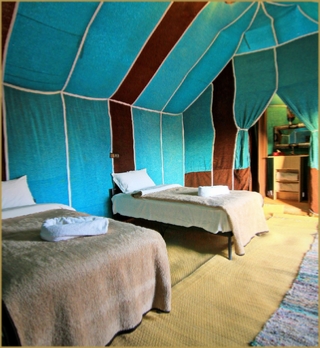 Triple bed - Luxury Camp Akabar, Merzouga